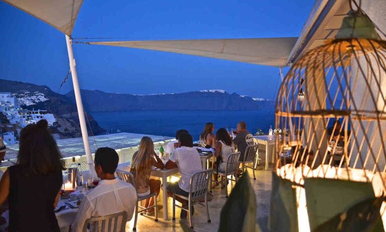 Περισσότερες από 50.000 κενές θέσεις εργασίας στα νησιά