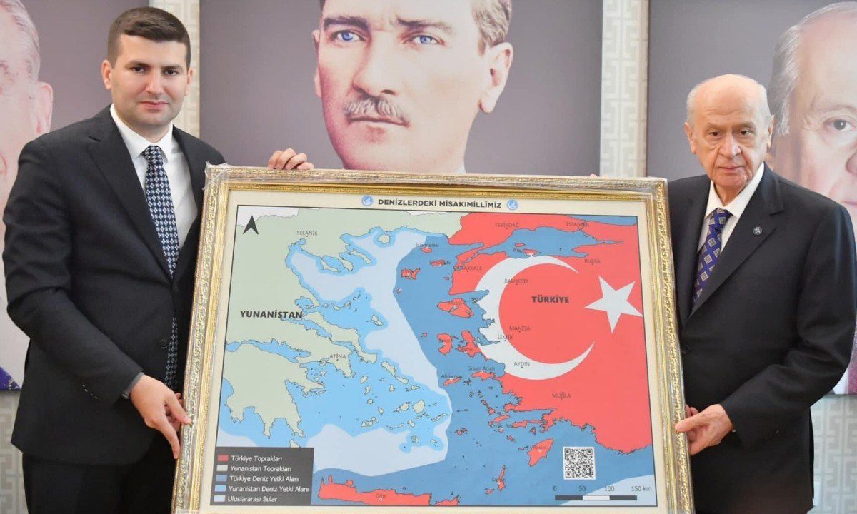 Σε... άλλο επίπεδο το πήγε η Τουρκία πλέον, καθώς μετά τα νησιά του Αιγαίου έχει «βάψει στα κόκκινα» και ολόκληρη την Κρήτη! Χάρτης ντροπή.