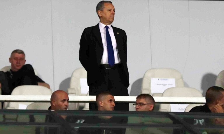 Super League: Ο Αλέξανδρος Κωτάκης γράφει ότι η πρόθεση της ΕΠΟ του Μπαλτάκου να αυξήσει τους Έλληνες διαιτητές, προκαλεί μεγάλη ανησυχία.