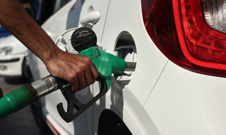 Βενζίνη – Πετρέλαιο: Νέα απότομη αύξηση – Που θα φτάσουν οι τιμές