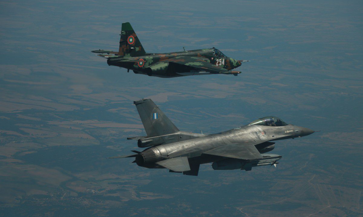 Η Τουρκία έστειλε φωτογραφικό αεροσκάφος και F-16, προκειμένου να καταγράψουν και να επαναβεβαιώσουν τις θέσεις των S-300 στο Τυµπάκι Κρήτης.
