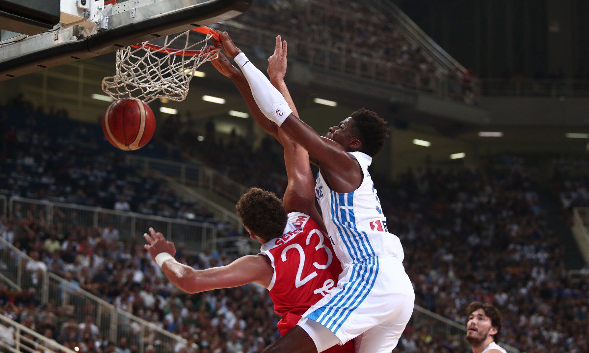 Ελλάδα – Τουρκία 89-80: Με νοοτροπία που αρνείται να χάσει και με Κώστα Αντετοκούνμπο να «ντύνεται» Γιάννης! (highlights)