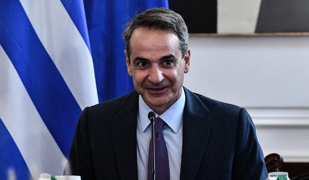 Κυβέρνηση: «Ανάπτυξη» με μπόνους «καλού καταναλωτή» ενέργειας και ψηφιακά κουπόνια συσσιτίων!