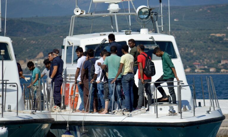 Μετανάστες με προορισμό την Ιταλία έρχονται τελικά στην Ελλάδα – Τι έχει συμβεί