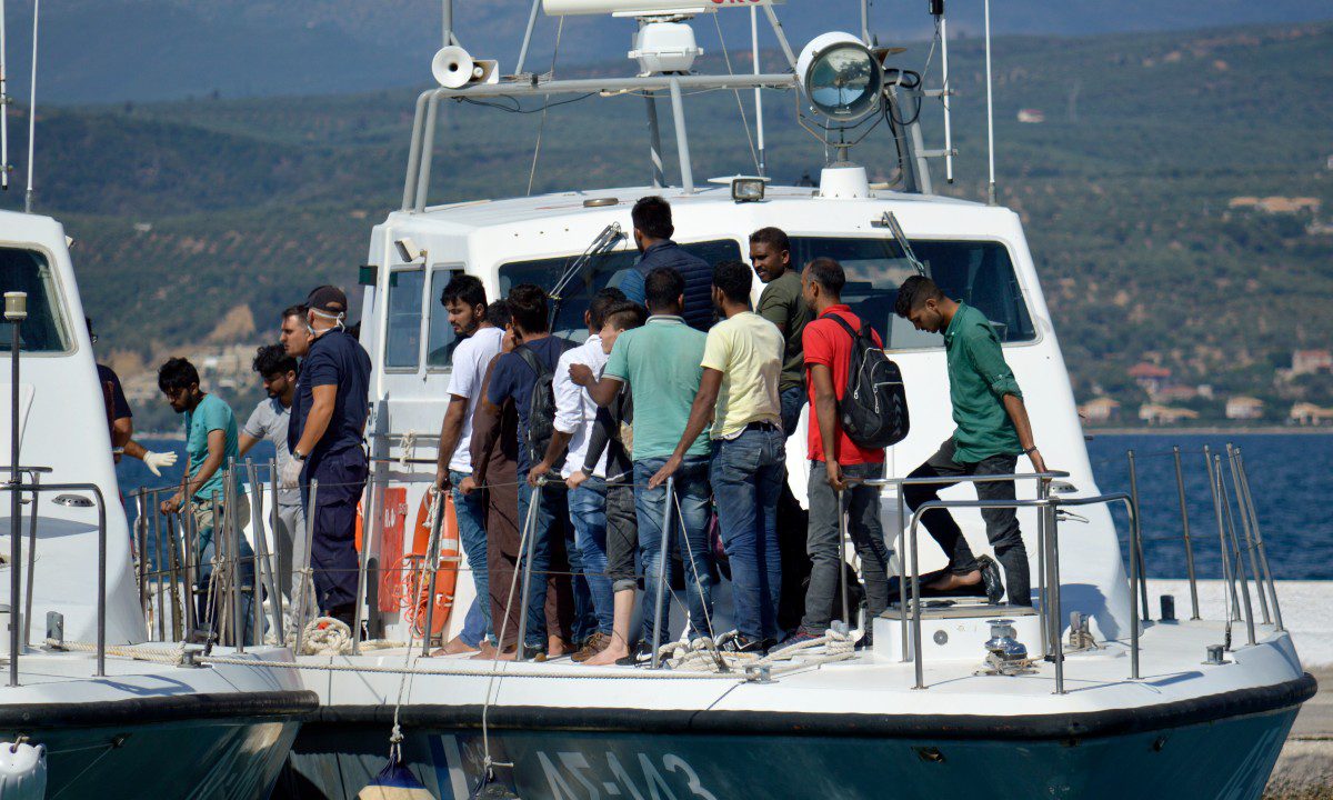 I migranti destinati all’Italia finalmente arrivano in Grecia – Cosa è successo