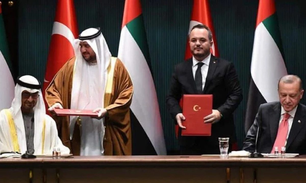 Τουρκία: Πώς Σαουδική Αραβία – Κατάρ – ΗΑΕ και Ρωσία προσπαθούν να σώσουν τον Ερντογάν