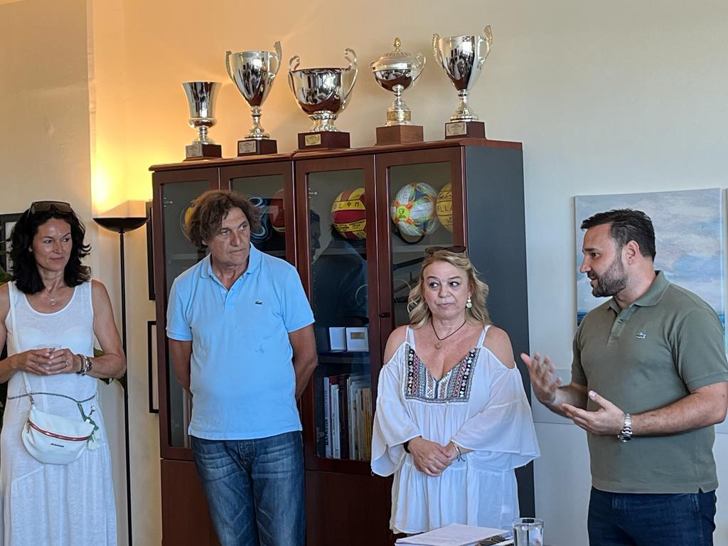 OAKA: Το επισκέφθηκε η ολυμπιονίκης και παγκόσμια πρωταθλήτρια Σάρκα Κασπάρκοβα