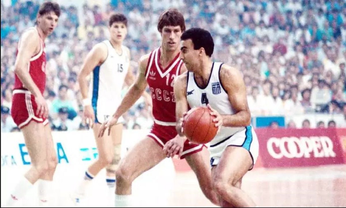 Το 1987 και στο θριαμβευτικό Ευρωμπάσκετ για την Εθνική μας ομάδα, ο Νίκος Γκάλης είχε σκοράρει συνολικά 296 πόντους σε 8 αγώνες.