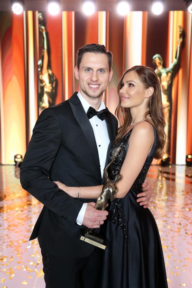 Αυτή είναι η πανέμορφη σύζυγος του Πολωνού γκαρντ, Ματέους Πονίτκα, που θέλει ο Παναθηναϊκός - Είχε λάβει μέρος στο Next Top Model.