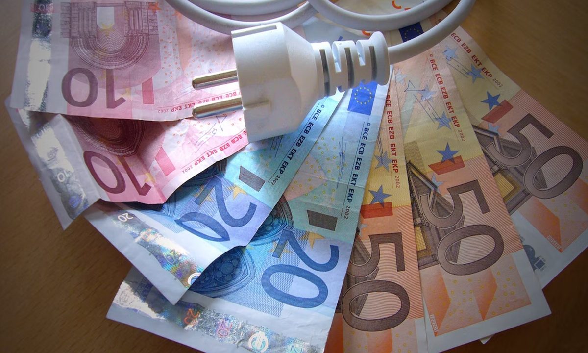 Ευρωπαϊκά συνδικάτα: Ένας μισθός το έτος «εξαερώνεται» για οφειλές ενέργειας – 9,5 εκατ. εργαζόμενοι αδυνατούν να πληρώσουν