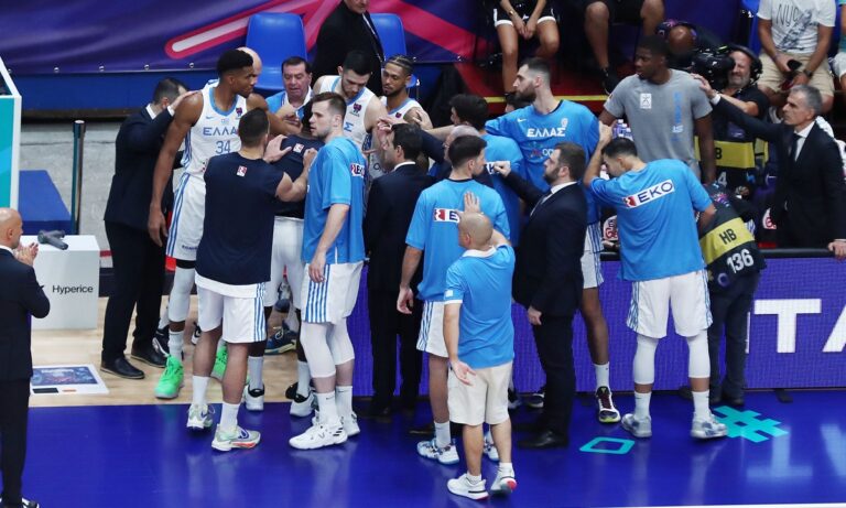 Η Ελλάδα περιμένει από αυτή την Εθνική ομάδα να πετύχει κάτι καλό στο Ευρωμπάσκετ του οποίου η κρίσιμη φάση αρχίζει στο Βερολίνο σε λίγη ώρα.