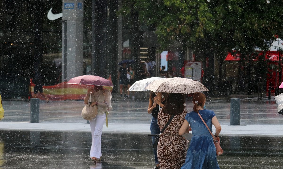 Καιρός (5/9): Βροχές, καταιγίδες και πτώση θερμοκρασίας