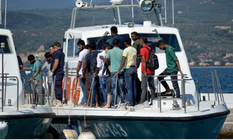 To Καραβάνι του Φωτός που «ενορχηστρώνεται» από την Τουρκία, προσπαθεί να «σπρώξει» παράνομους μετανάστες στην Ελλάδα και την Ευρώπη.