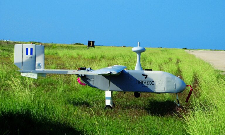 Και όμως η Ελλάδα έφτιαχνε drone πριν καν γεννηθεί ο Bayraktar – Tι πήγε λάθος