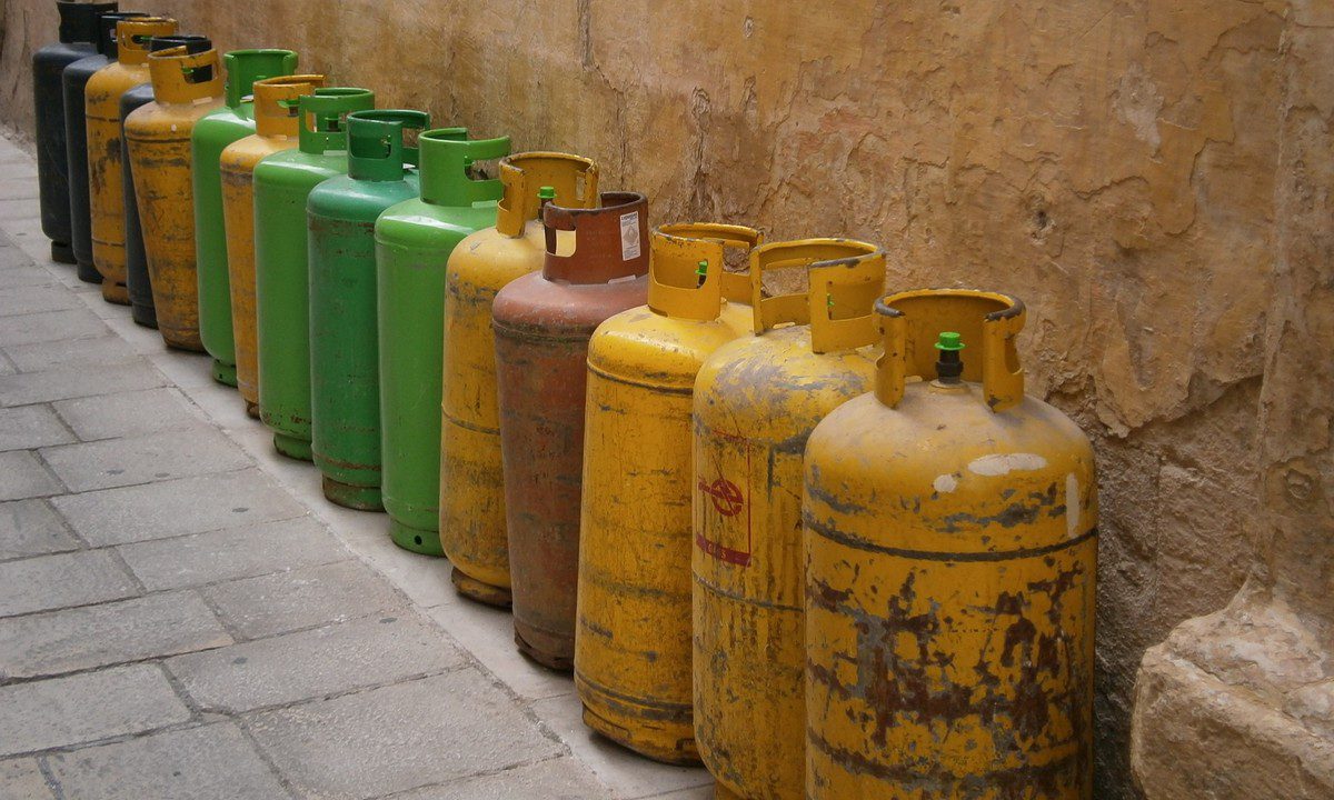 Πρόβλημα με φιάλες υγραερίου: Κίνδυνος βόμβα για καταστήματα και σπίτια
