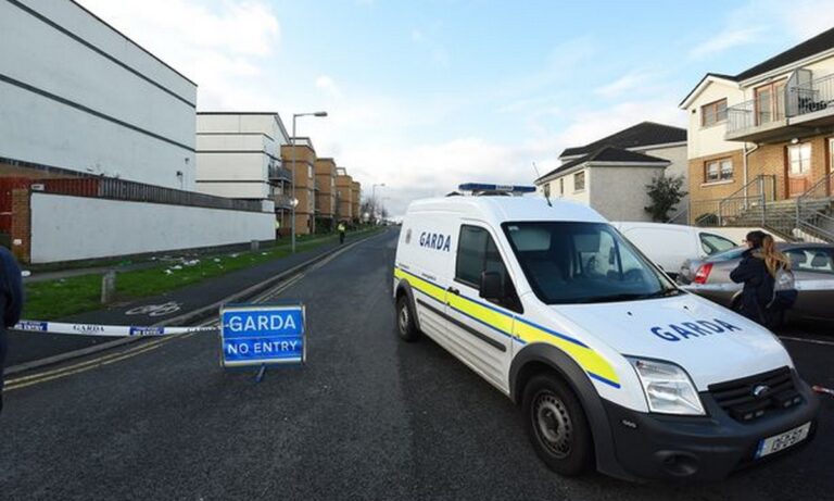 Ιρλανδία: Εισβολή ενόπλου σε σπίτι – Σκότωσε τρία αδέρφια