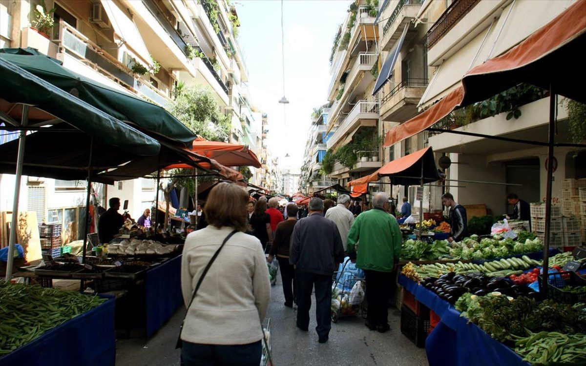 Έρευνα - σοκ από το ΙΕΛΚΑ. Η σαρωτική ακρίβεια οδηγεί τους πολίτες να «κόβουν» τρόφιμα, ρεύμα, ρούχα, προσωπικά είδη και είδη σπιτιού.