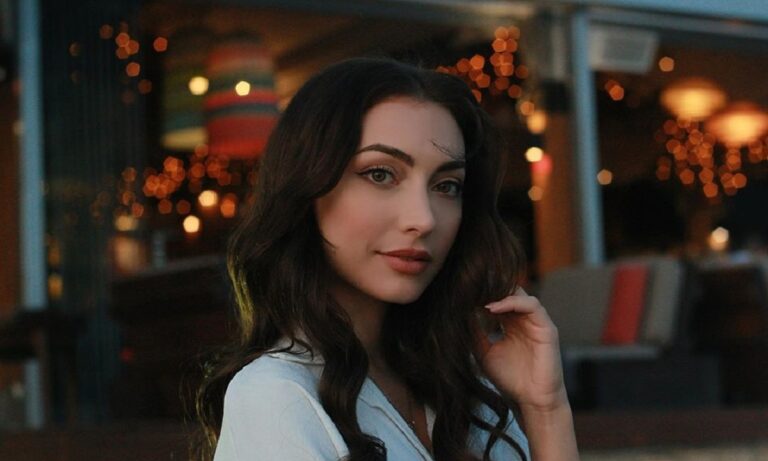 Έλενα Πιερίδου: Η πρωταγωνίστρια του «Γλυκάνισος» καθηλώνει μέσα απο 8 φωτογραφίες