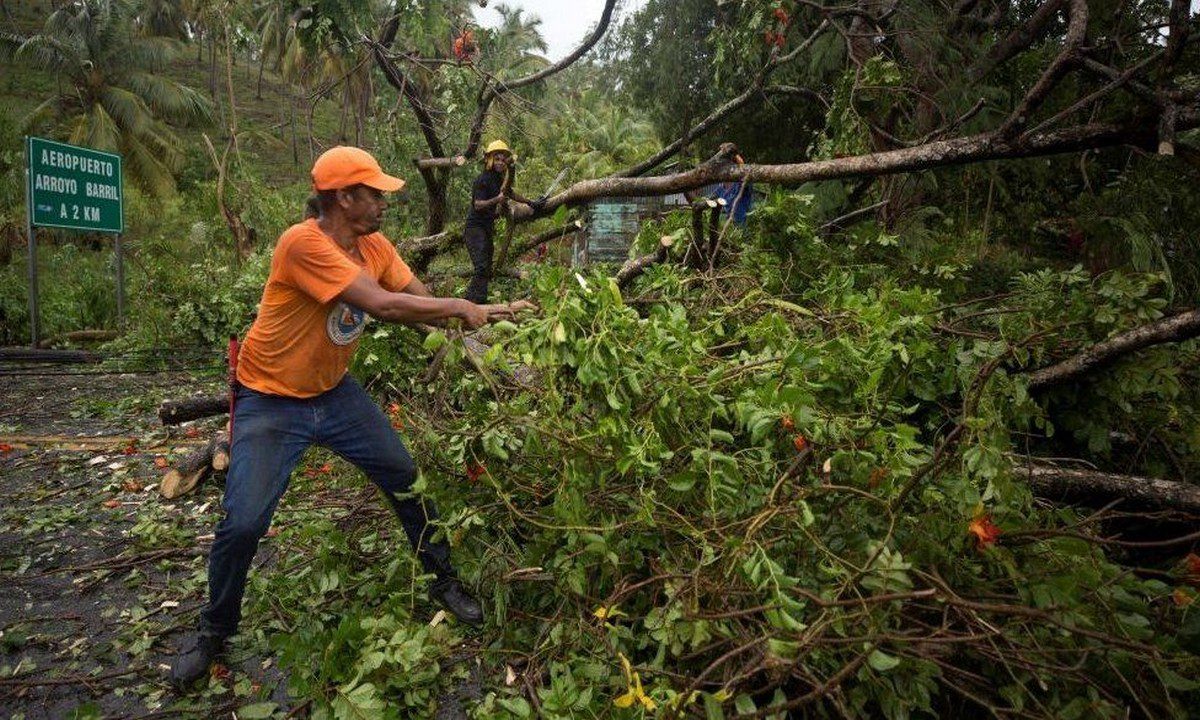 Τυφώνας Fiona: Η Καραϊβική στα «κόκκινα» – Χωρίς ρεύμα το 90% του Πουέρτο Ρίκο
