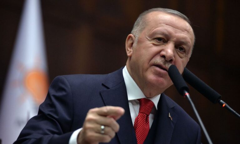 Ελληνοτουρκικά: Δεν έχουν τέλος οι απειλές και οι εμπρηστικές δηλώσεις του Τούρκου προέδρου Ρετζέπ Ταγίπ Ερντογάν κατά της Ελλάδας.