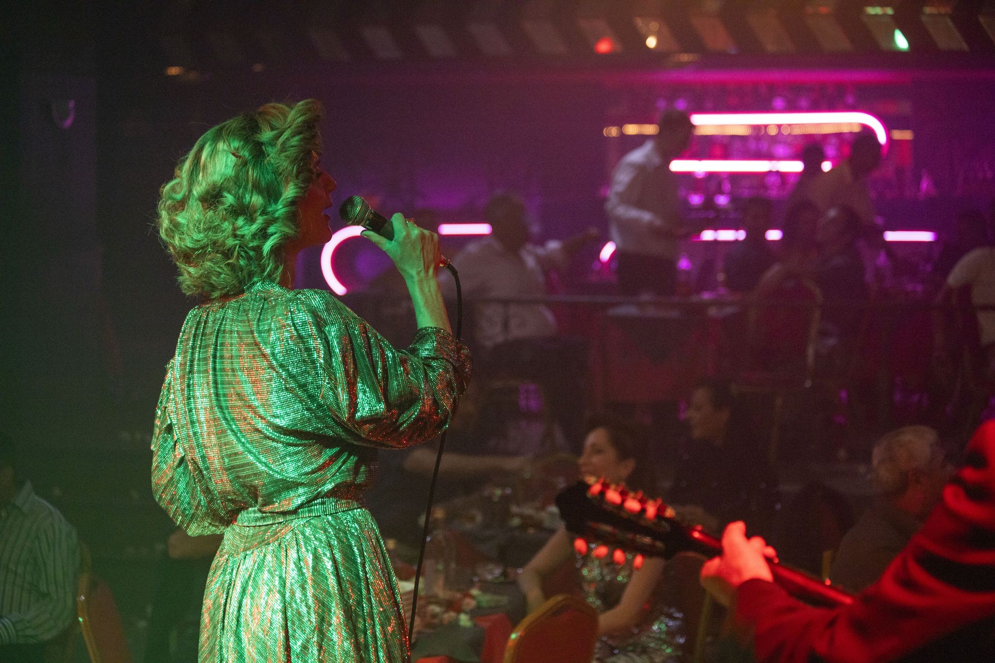 Αυτή η νύχτα μένει: Η υπόθεση της δραματικής σειράς του ALPHA με Μπισμπίκη - Στάνκογλου 