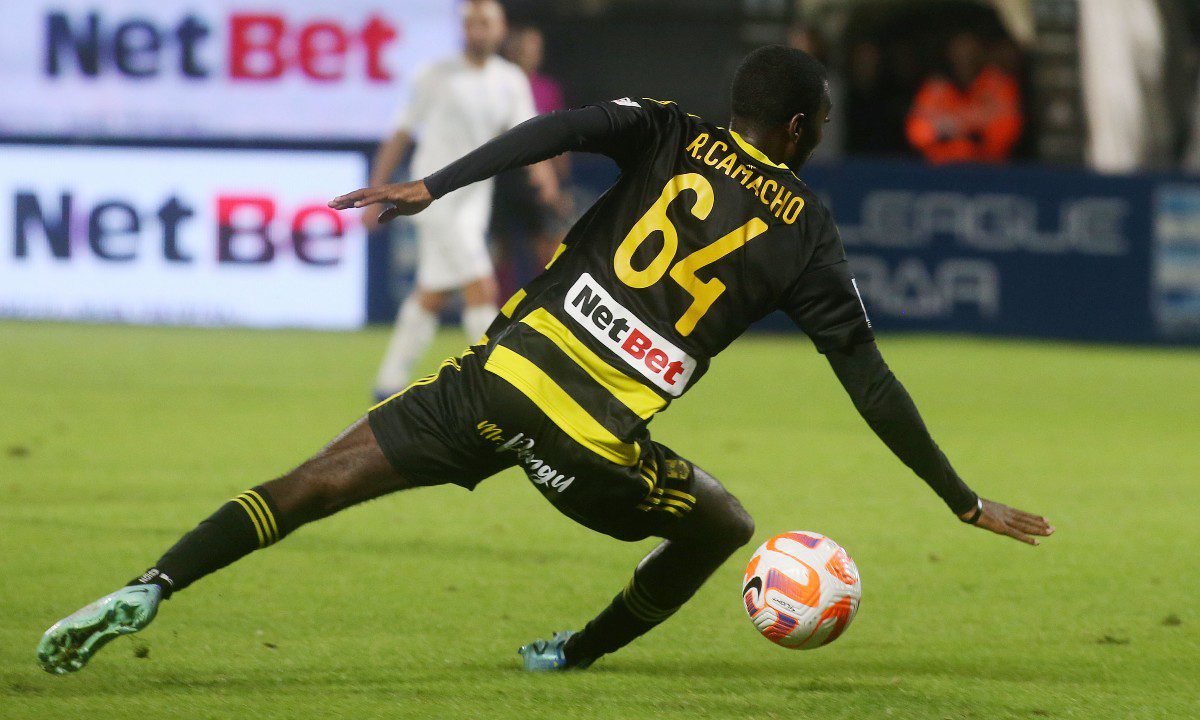 Ο Άρης θέλει το πρώτο μεγάλο εκτός έδρας διπλό στο πρωτάθλημα, το οποίο μπορεί να αλλάξει τη μοίρα του στο πρωτάθλημα της Super League.