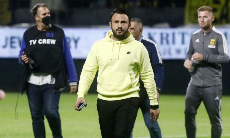 Άρης: Από αυτά τα συμβόλαια θέλει να απαλλαγεί ο Καρυπίδης – Δεν κάνει πίσω με Μαντσίνι!