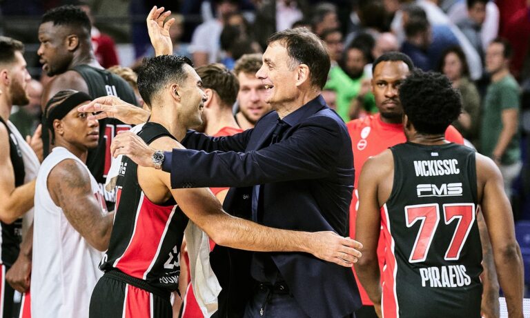 Ο Ολυμπιακός στέλνει από την αρχή ηχηρό μήνυμα