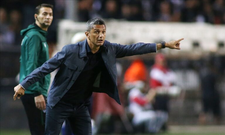 ΠΑΟΚ: «Συναγερμός» στον Δικέφαλο – Η «σπαζοκεφαλιά» του Λουτσέσκου και η ευκαιρία στον Κωνσταντέλια