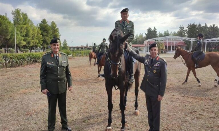 Στέλνουν το ελληνικό ιππικό να φυλάει τα σύνορα; – Επτά άλογα στη νεοσύστατη Ίλη Ιππικού