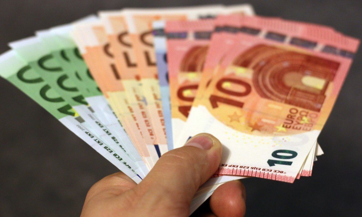 Επίδομα εργασίας 300 ευρώ – Αυτοί οι άνεργοι που βρήκαν δουλειά το δικαιούνται