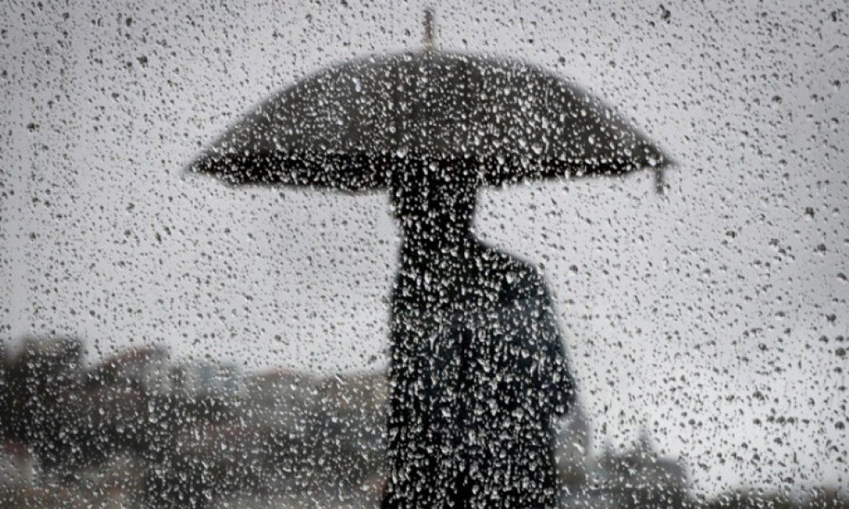 Καιρός: Πάρτε ομπρέλα την Παρασκευή (14/10) – Βροχές και καταιγίδες σε πολλές περιοχές (vid)