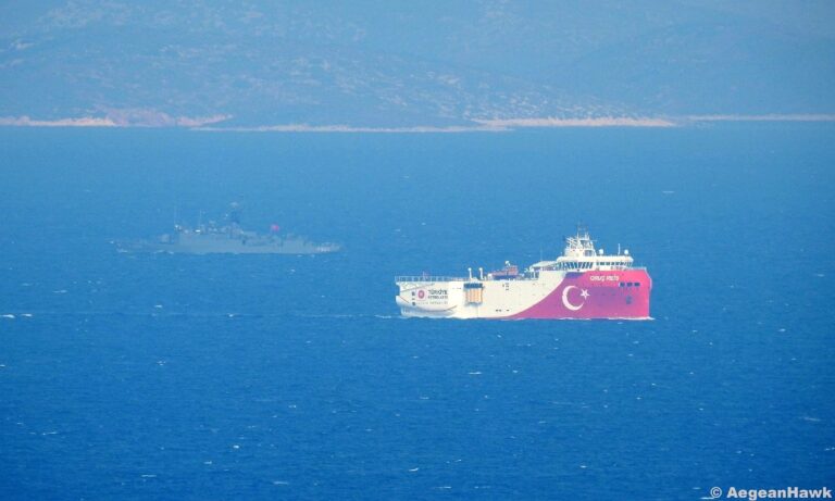 Η Τουρκία έβγαλε ξανά το Oruc Reis παγανιά το οποίο κατευθύνεται προς την Αττάλεια για έρευνες, φλερτάροντας και με τα ελληνικά χωρικά ύδατα.