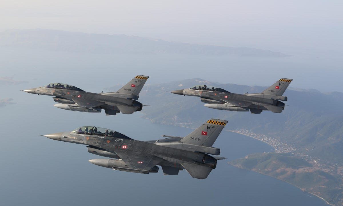 Δυσάρεστη εξέλιξη για Τούρκο πιλότο είχε η απόπειρα παρενόχλησης ελληνικών μαχητικών F-16 - Από τύχη δεν συνετρίβη με το μαχητικό του!