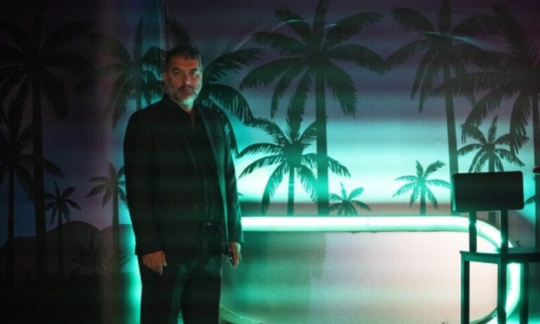 Αυτή η νύχτα μένει επόμενα επεισόδια: Ο Στρατής κάνει πανικό στο Δημαρχείο