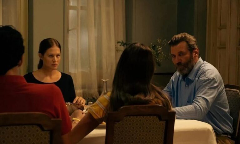 Αυτή η νύχτα μένει επόμενα επεισόδια: Η Εύη αποκαλύπτει σε όλους πως η μητέρας της είχε κρυφή σχέση