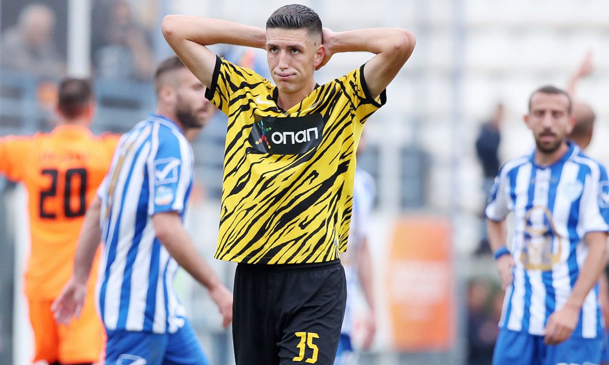 Super League 2: Τα κατάφερε ο ΠΑΟΚ Β’, όχι η ΑΕΚ Β’ – Αποτελέσματα, βαθμολογία και αλλαγές προπονητών