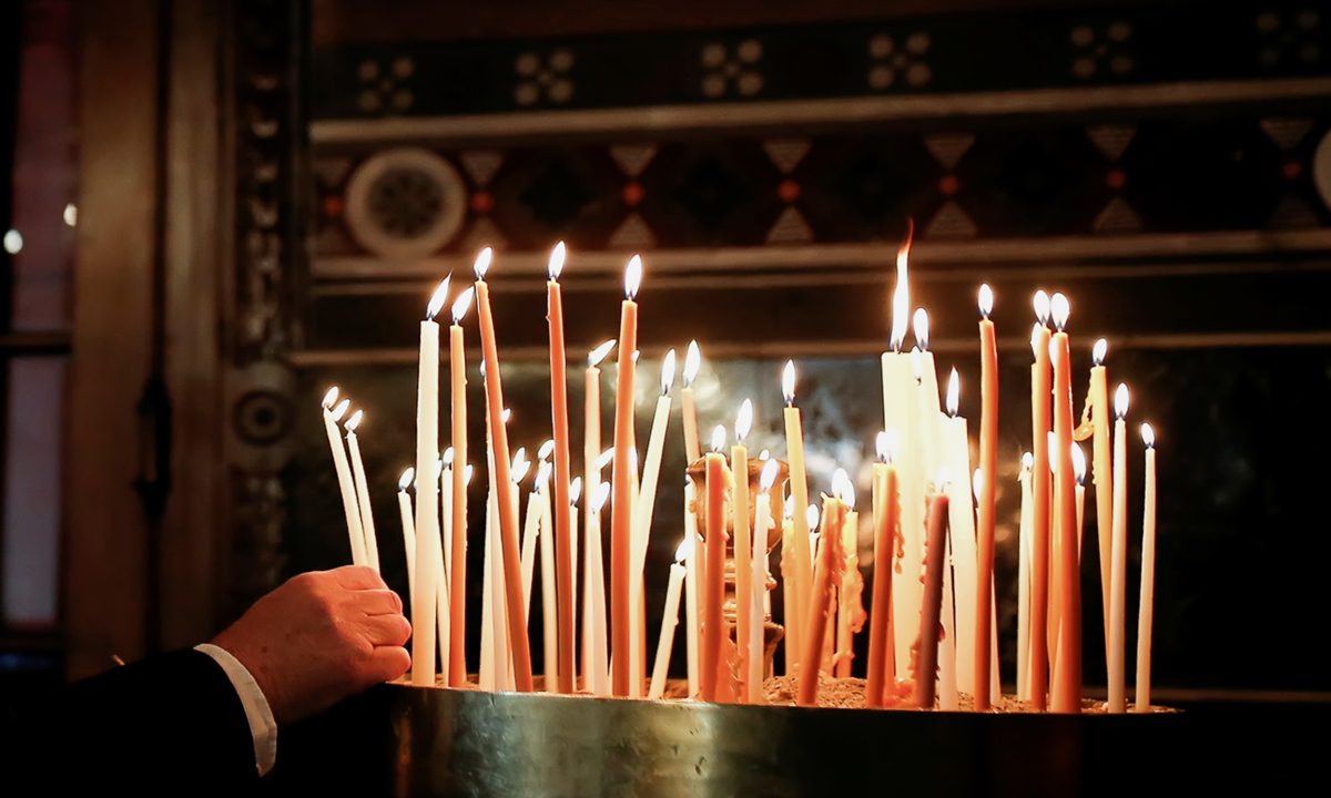 Ποτέ ξανά κλειστές εκκλησίες - Οι αγρυπνίες είναι αναπόσπαστο κομμάτι της εκκλησιαστικής ζωής και δεν υπάρχει ούτε περιθώριο, ούτε λογική στο να σταματήσουν.