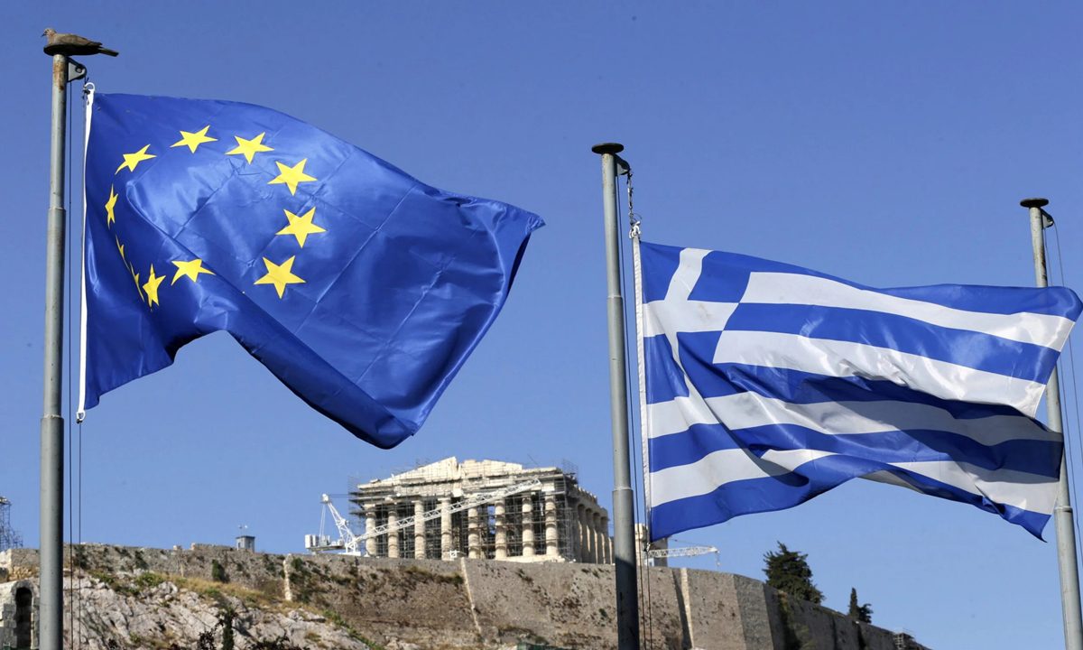 Eντυπωσιακά ευρήματα από έρευνα της Κάπα Research - Μεγάλη δυσαρέσκεια προς τις πολιτικές που επιβάλλει η ΕΕ - Ένας στους τρεις Έλληνες προτιμά επιστροφή στην δραχμή!