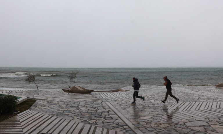 Καιρός: Εκτονώθηκε οριστικά η «κακοκαιρία Eva» ή θα «χτυπήσει» ξανά; (vid)