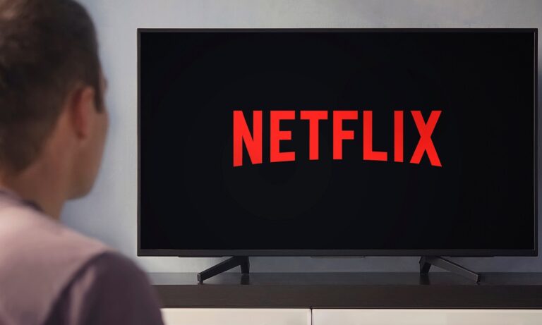 Netflix: Έτσι «πετάς έξω» τους τζαμπατζίδες φίλους σου που έδωσες τους κωδικούς
