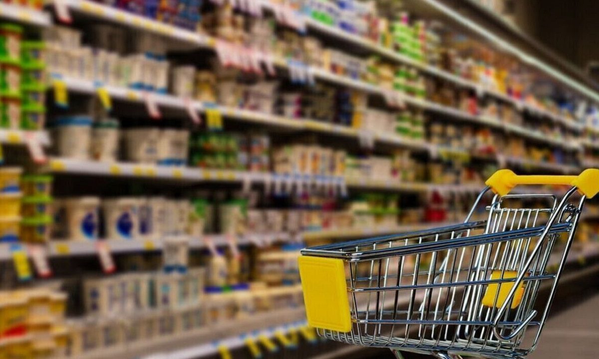Ακρίβεια: Αυξήσεις σοκ στις τιμές των σούπερ μάρκετ – Πόσο ανέβηκαν μέσα σε ένα χρόνο