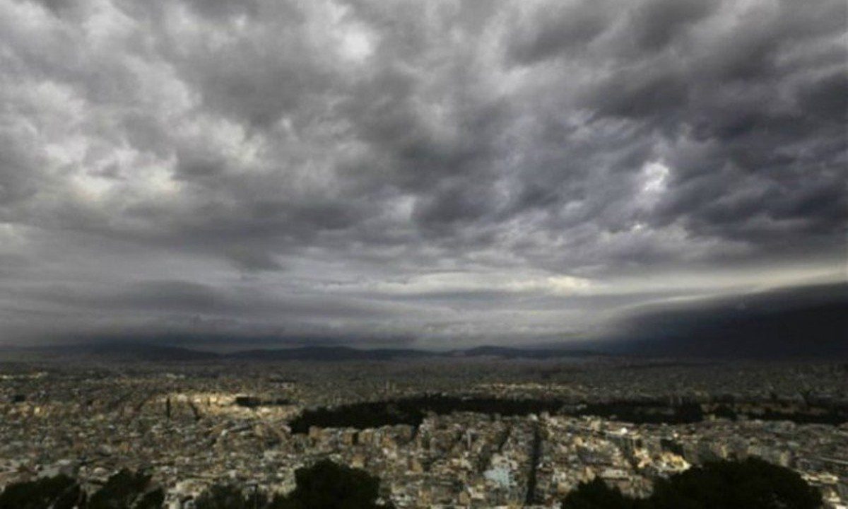 Καιρός με συννεφιά και τοπικές βροχές το Σάββατο (26/11) – Σε ποιες περιοχές θα ρίξει (vid)