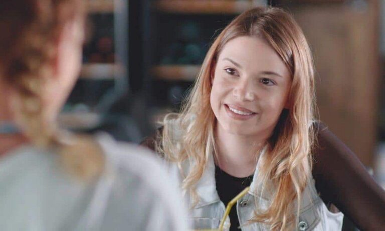 Η γη της ελιάς: Πρωταγωνίστρια ρίχνει το Instagram με την εντυπωσιακή εμφάνιση της (pics)