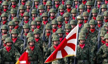 Ιαπωνία: Φοβάται και διπλασιάζει τις στρατιωτικές δαπάνες – Από πότε είχε να γίνει αυτό;