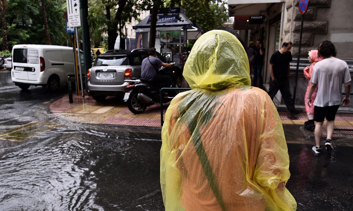 Καιρός: Υποχωρεί σταδιακά η κακοκαιρία από τη Δευτέρα (12/12) – Πού αναμένονται βροχές