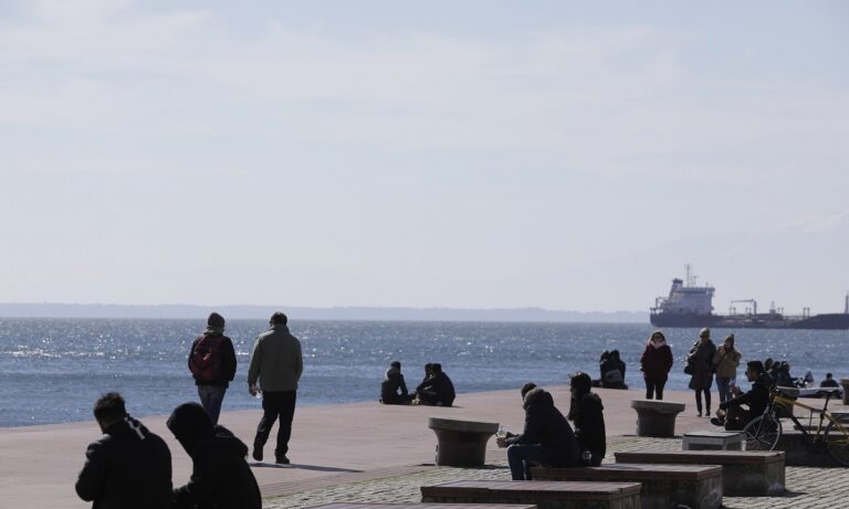 Καιρός: Κορύφωση ζέστης το Σάββατο (17/12) πριν από την απότομη βουτιά – Πού αναμένονται βροχές