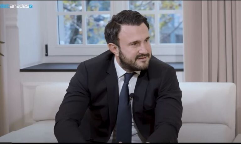 Ας τα έλεγαν όλοι όπως ο Θόδωρος Καρυπίδης – Η σχέση του με Μαρινάκη, τους άλλους προέδρους και το «ήθελα να σκοτώσω τον Κουέστα» (vid)