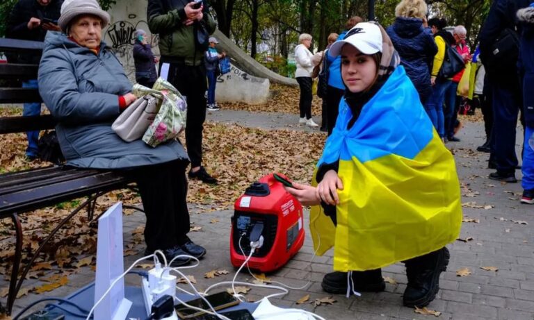 Ουκρανία: Ο Ζελένσκι ζητά 50.000.000 λαμπτήρες από την Ε.Ε.
