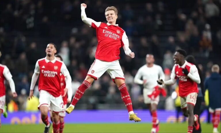 Premier League: Άρσεναλ με σπασμένα τα φρένα – Στο φινάλε η Νιούκαστλ, τρίποντο και η Τσέλσι